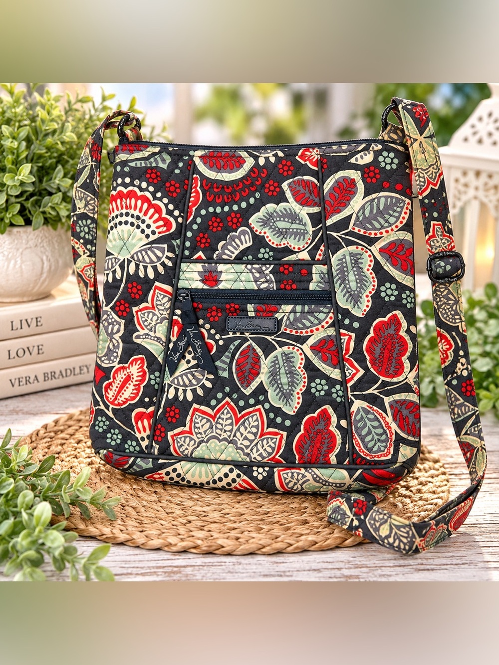 ✨ Vera Bradley Slim Crossbody Bag – Nomadic Floral – Excellent Condition ✨